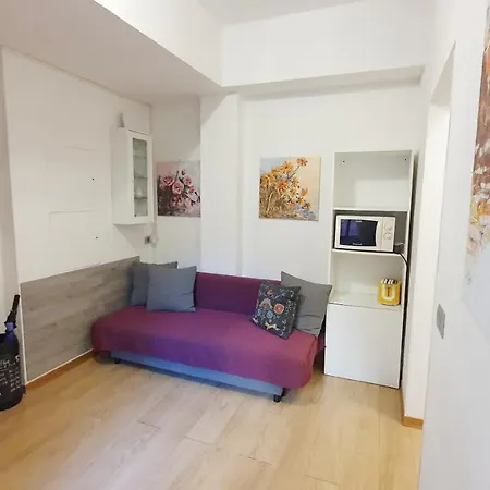 Center Train Station Апартаменты *