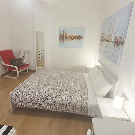 Center Train Station Apartment
