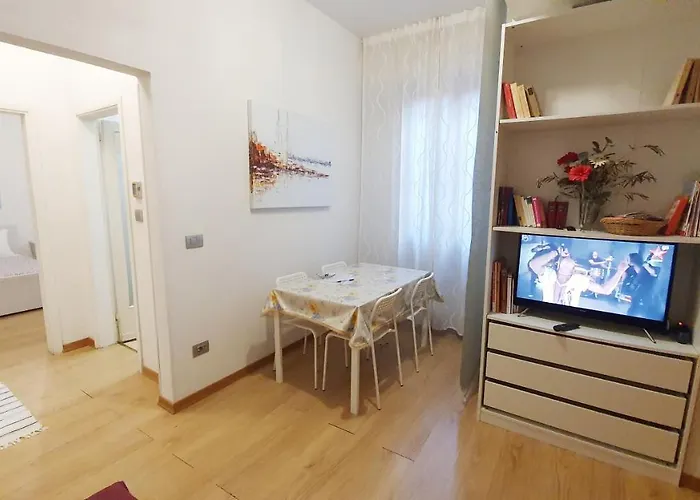 Center Train Station Апартаменты *